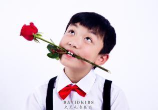12岁男生图片,12岁男孩的纯真瞬间
